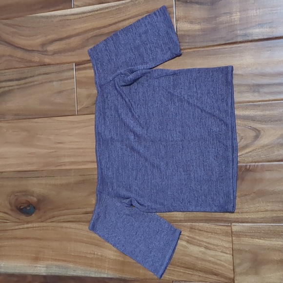 Wilfred free cropped off the shoulder top. Size small. Purple. - Picture 3 of 4